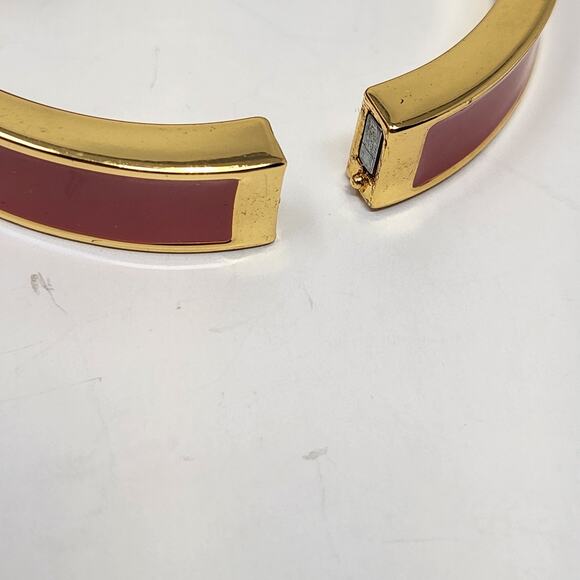 Talbots Coral Pink Enamel Gold Tone Clamper Hinge Bracelet Bangle Layer Casual - Picture 5 of 7